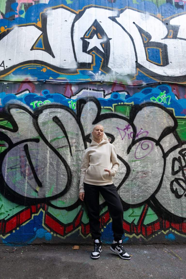 London 410 campaign image 14